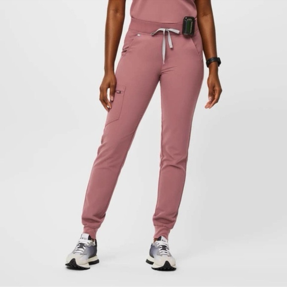 FIGS Zamora Jogger Scrub Pants